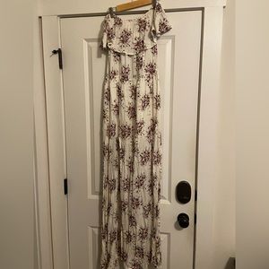 Floral off the shoulder maxi dress ( Size L)